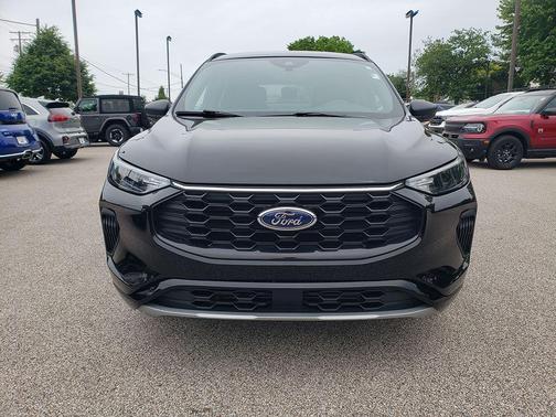 AGATE BLACK METALLIC 2023 Ford Escape ST-Line