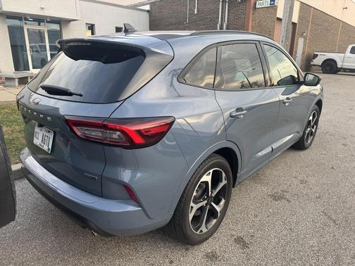 2025 Ford Escape ST-Line Elite