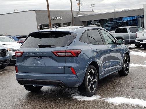 2025 Ford Escape ST-Line Elite