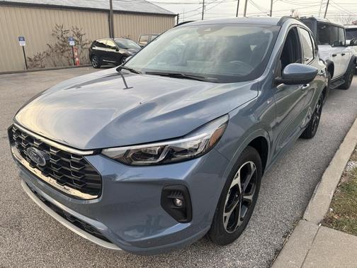 2025 Ford Escape ST-Line Elite