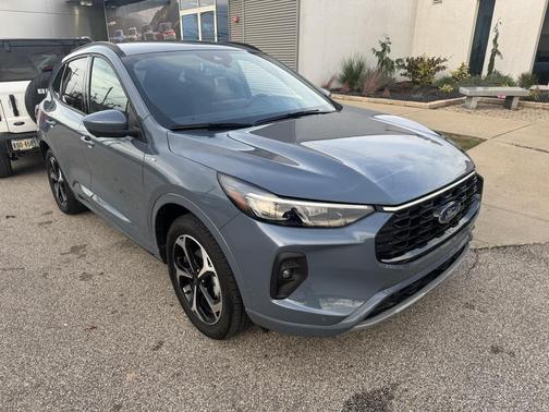 2025 Ford Escape ST-Line Elite