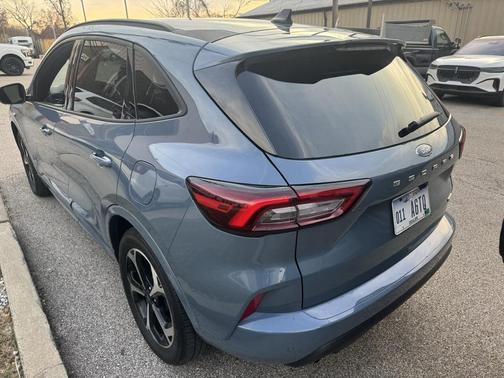 2025 Ford Escape ST-Line Elite