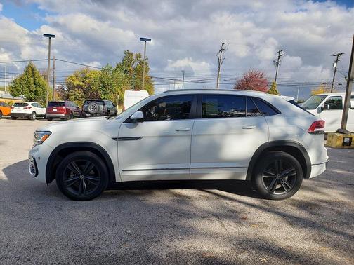 2021 Volkswagen Atlas Cross Sport 3.6L V6 SE w/Technology R-Line