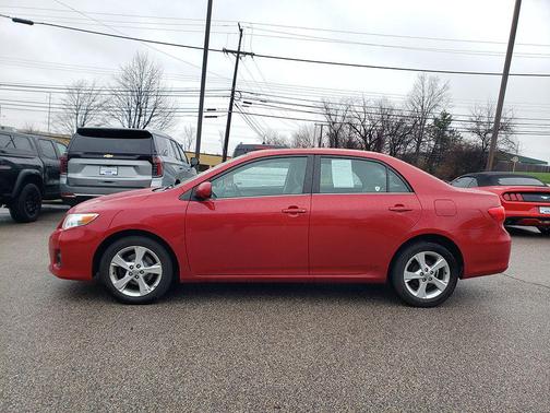 Barcelona Red Metallic 2013 Toyota Corolla LE