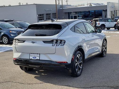 2021 Ford Mustang Mach-E Premium