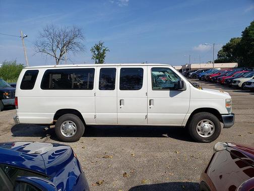 2010 Ford E350 Super Duty XLT
