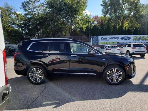 2023 Cadillac XT6 Premium Luxury AWD