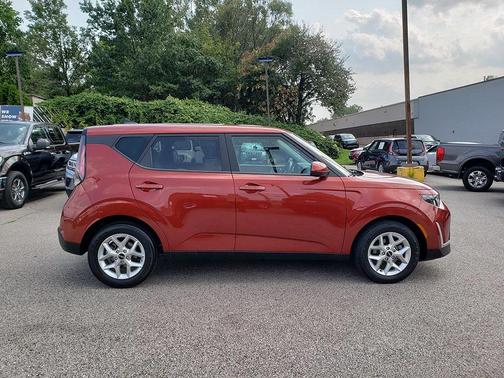 2023 Kia Soul LX