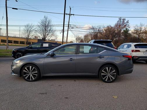 2021 Nissan Altima SR Intelligent AWD