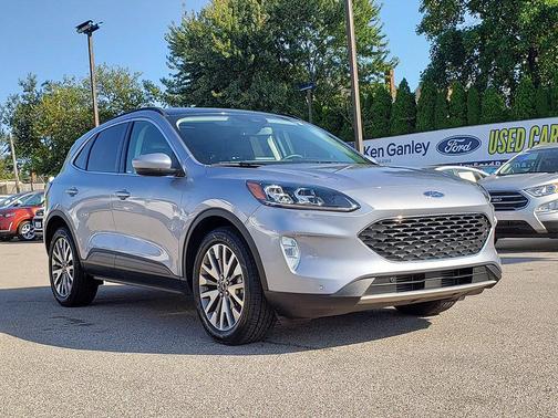 2022 Ford Escape Titanium