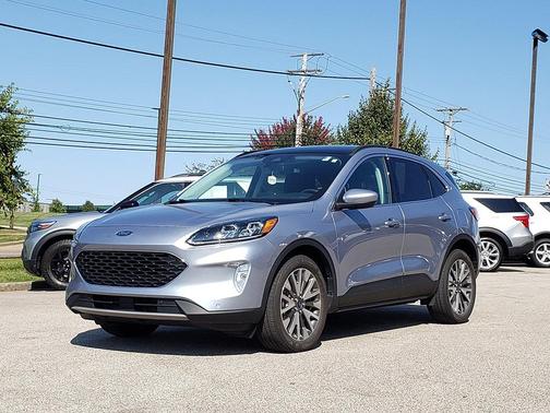 2022 Ford Escape Titanium