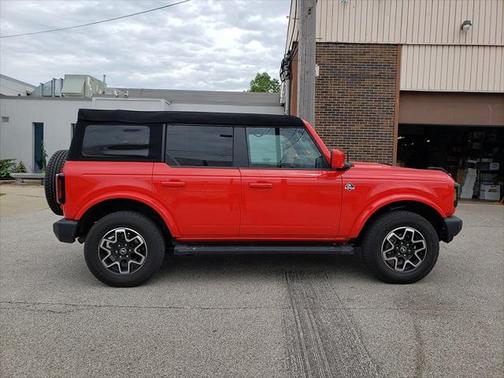 2023 Ford Bronco Outer Banks
