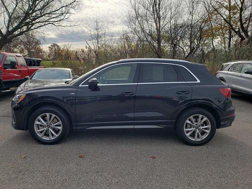 2022 Audi Q3 45 S line Premium