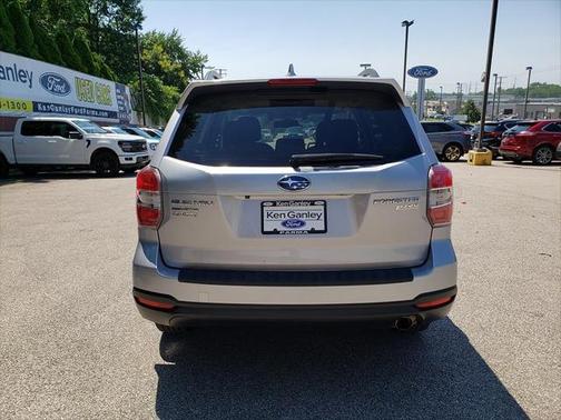 2016 Subaru Forester 2.5i Touring