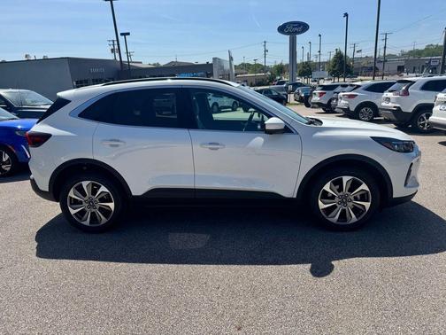 STAR WHITE METALLIC TRI-COAT 2023 Ford Escape Platinum