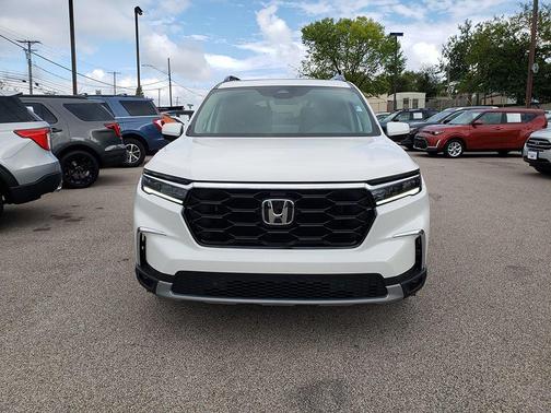 2025 Honda Pilot Touring 8-Passenger