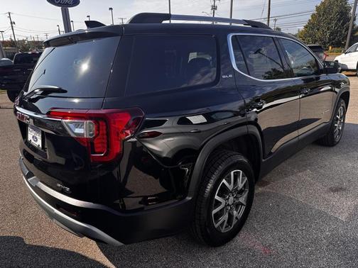 2022 GMC Acadia AWD SLE
