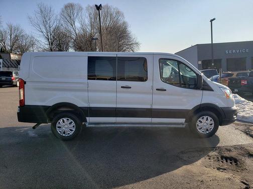 2022 Ford Transit-250 Base
