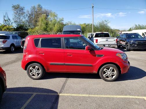 2010 Kia Soul +