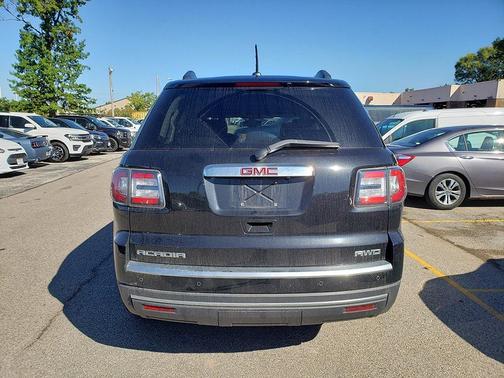 2016 GMC Acadia SLE-2