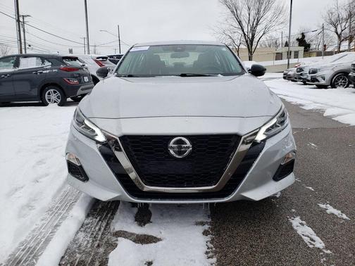 2020 Nissan Altima SR FWD