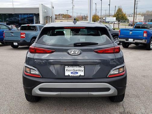 2023 Hyundai KONA SE