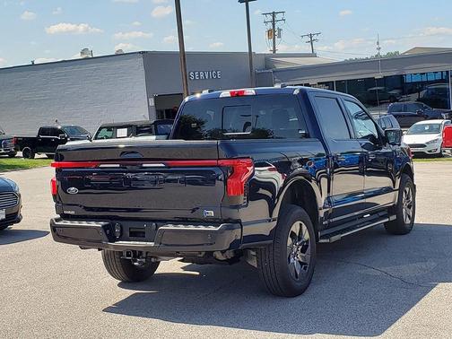 2022 Ford F-150 Lightning LARIAT