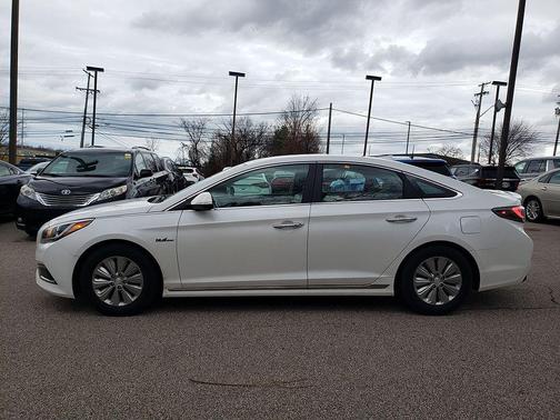 2016 Hyundai SONATA Hybrid SE