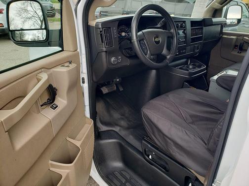 2023 Chevrolet Express 3500 RWD 3500 Regular Wheelbase WT