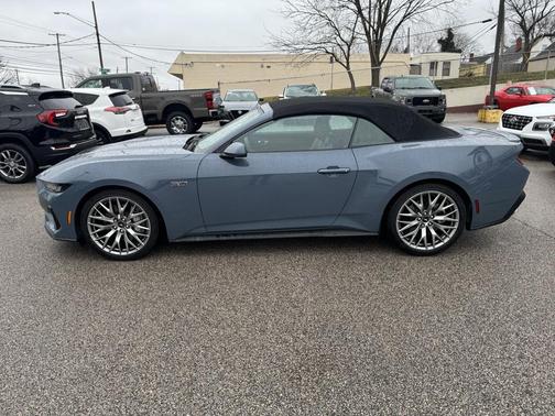 2025 Ford Mustang GT Premium