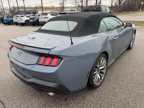 2025 Ford Mustang GT Premium