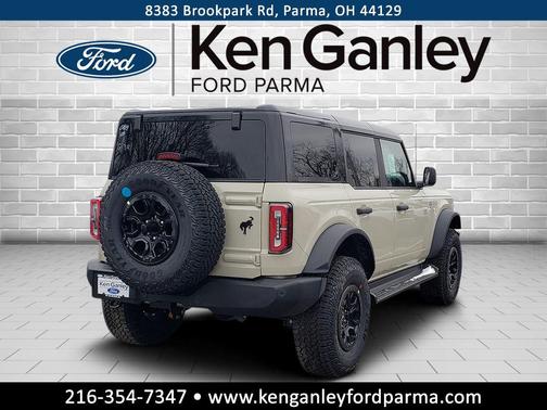 DESERT SAND 2026 Ford Bronco Outer Banks