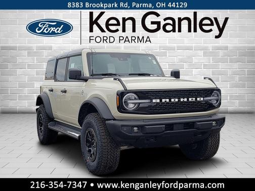 DESERT SAND 2026 Ford Bronco Outer Banks