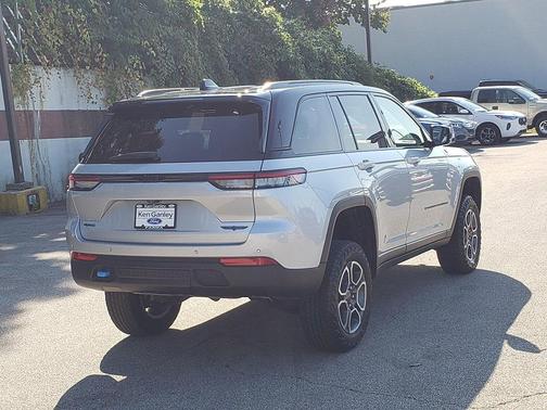2023 Jeep Grand Cherokee 4xe Trailhawk
