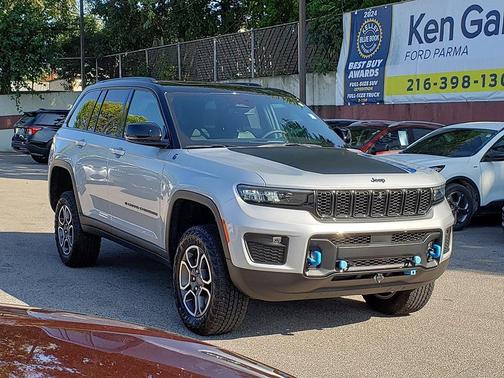 2023 Jeep Grand Cherokee 4xe Trailhawk