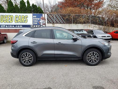 2025 Ford Escape PHEV Base