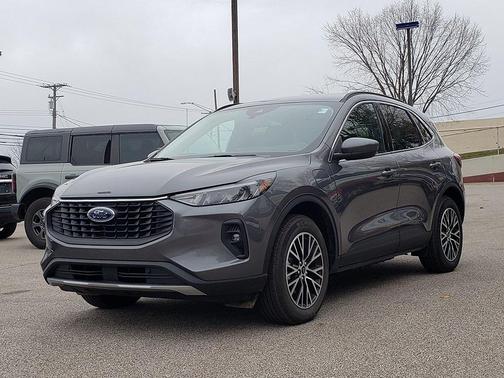 2025 Ford Escape PHEV Base