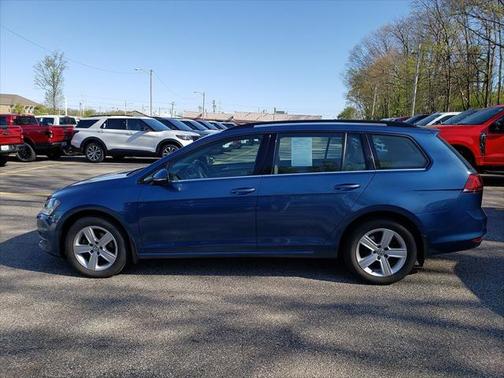 2015 Volkswagen Golf SportWagen TDI S 4-Door