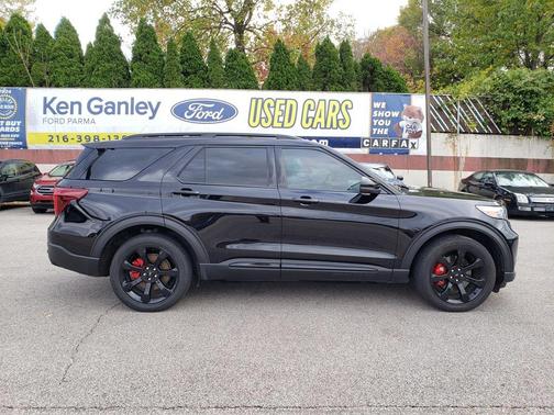 2022 Ford Explorer ST