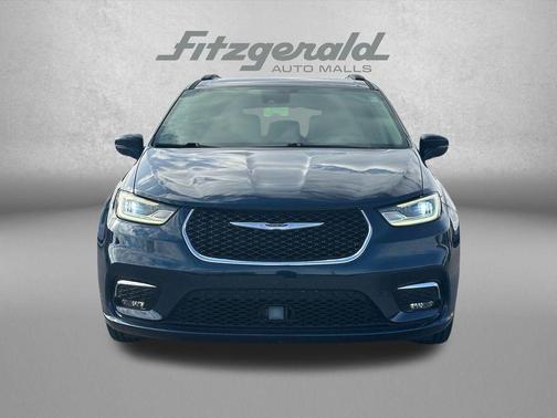 2021 Chrysler Pacifica Touring