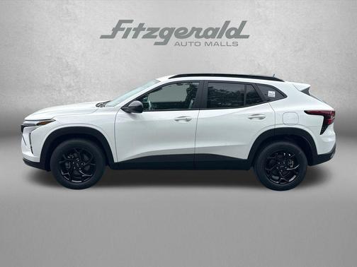 Summit White 2026 Chevrolet Trax LT