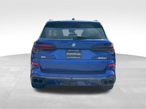 2025 BMW X5 M60i