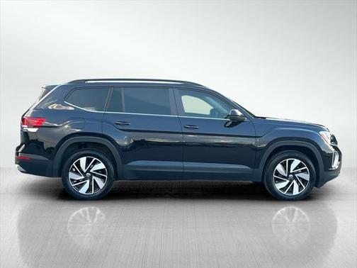 2024 Volkswagen Atlas 2.0T SE w/Technology 4MOTION