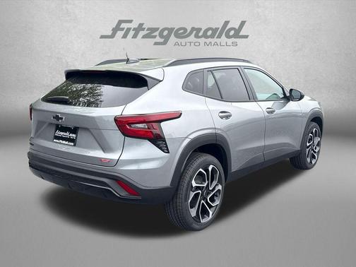 Sterling Gray Metallic 2026 Chevrolet Trax FWD 2RS