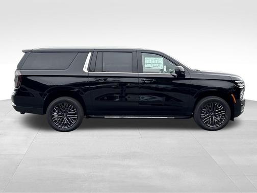 2025 Chevrolet Suburban LT