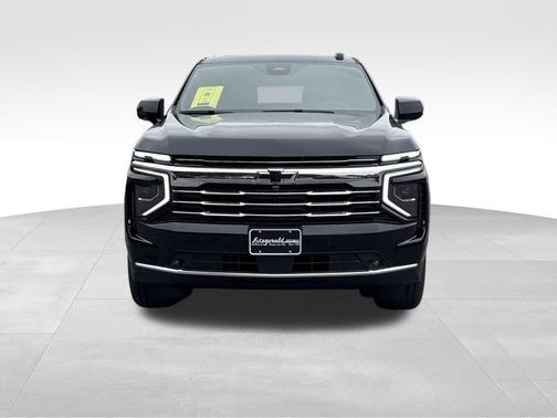 2025 Chevrolet Suburban LT