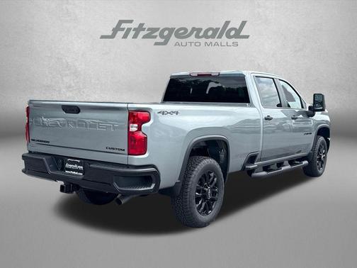 Sterling Gray Metallic 2026 Chevrolet Silverado 2500 Custom