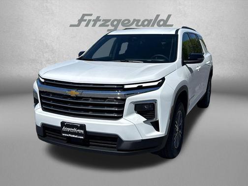 Summit White 2026 Chevrolet Traverse LT