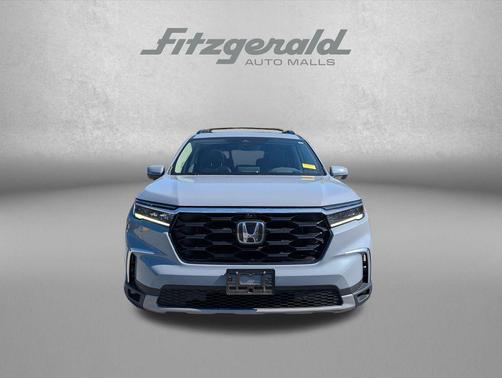 Gray 2023 Honda Pilot AWD Elite