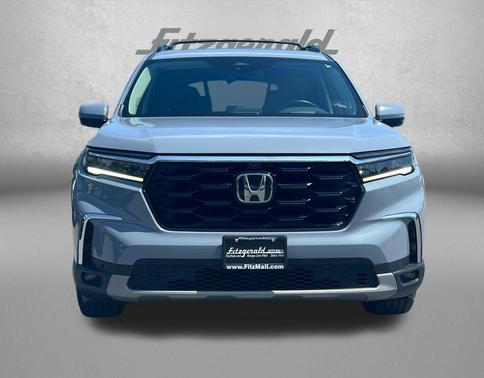 Gray 2023 Honda Pilot AWD Elite